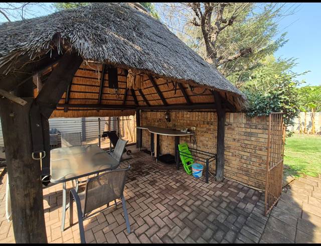 4 BEDROOM HOUSE FOR SALE IN VANDERBIJLPARK SE 2